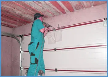 United Garage Door Orlando, FL 407-850-8977 - door-maintaince-15-05m